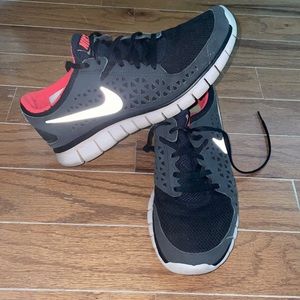 Nike Free Run Black and Gray